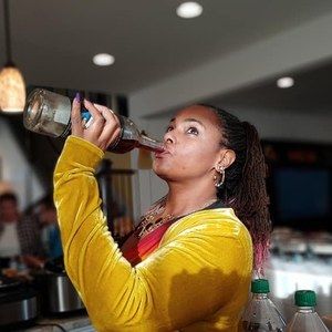 Meet your Posher, Sharifah